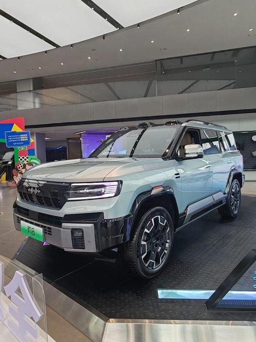 重庆94比亚迪方程豹硬派越野的爆款，英菲尼迪35周年与你共成长